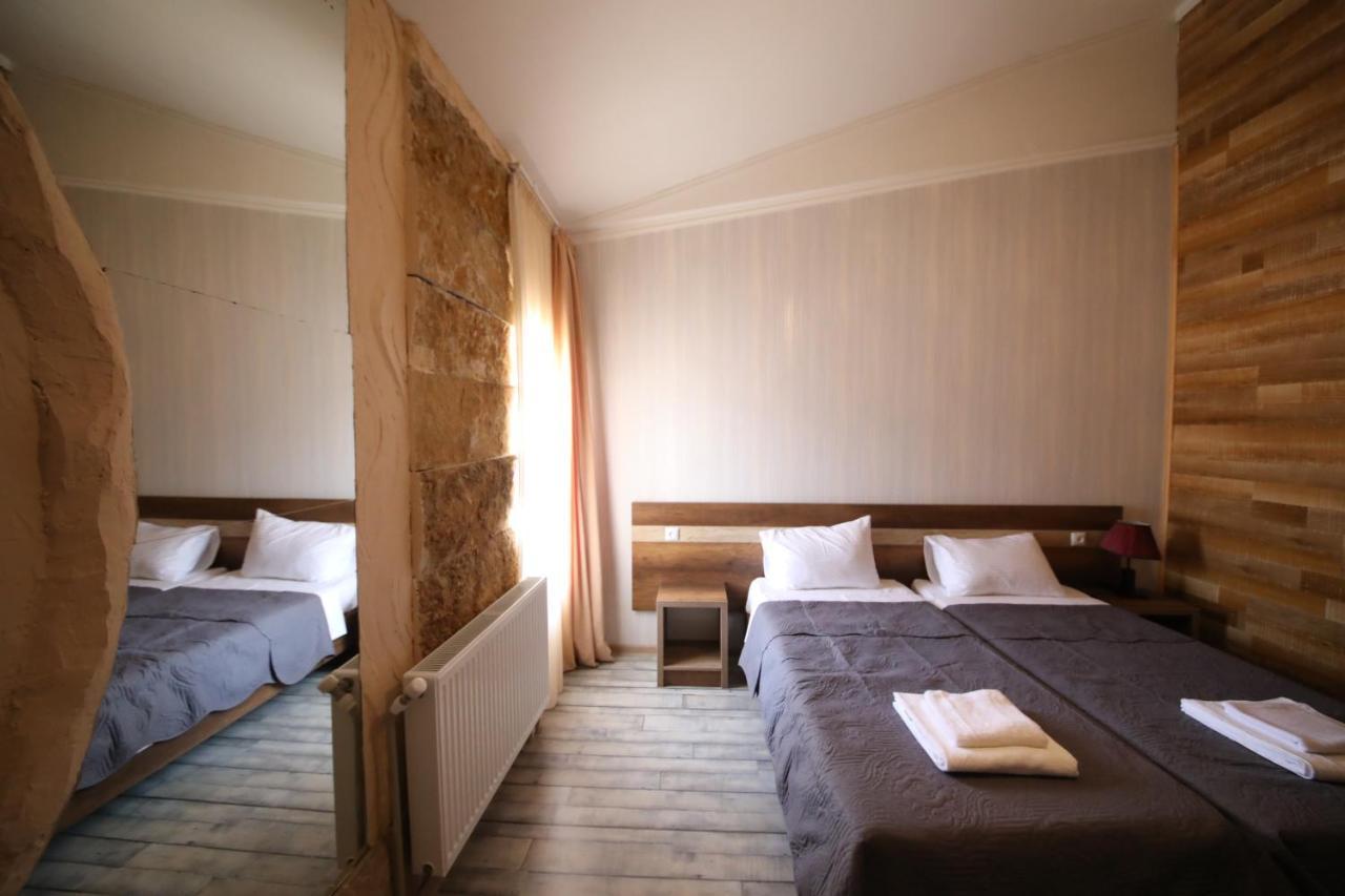 Hotel Tamari Koetaisi Buitenkant foto