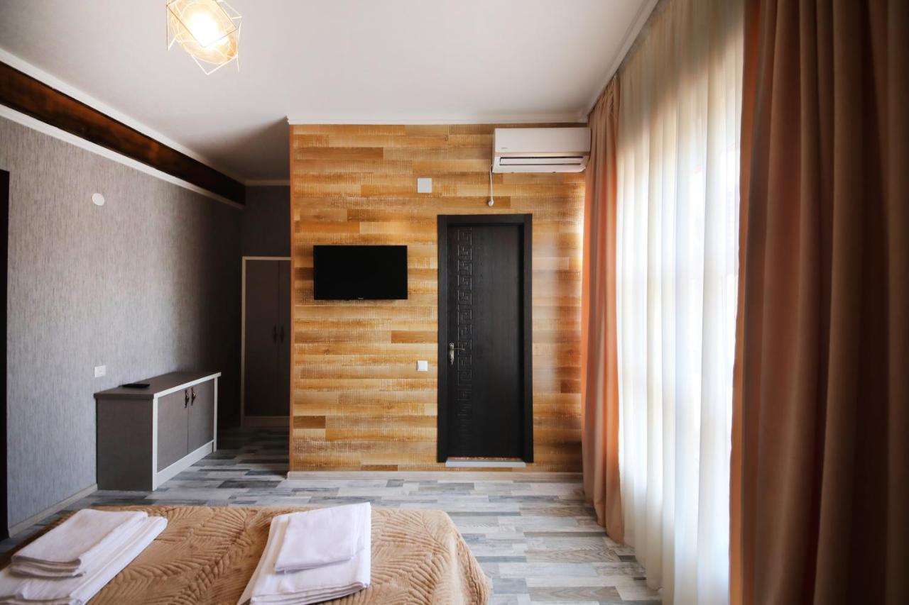 Hotel Tamari Koetaisi Buitenkant foto