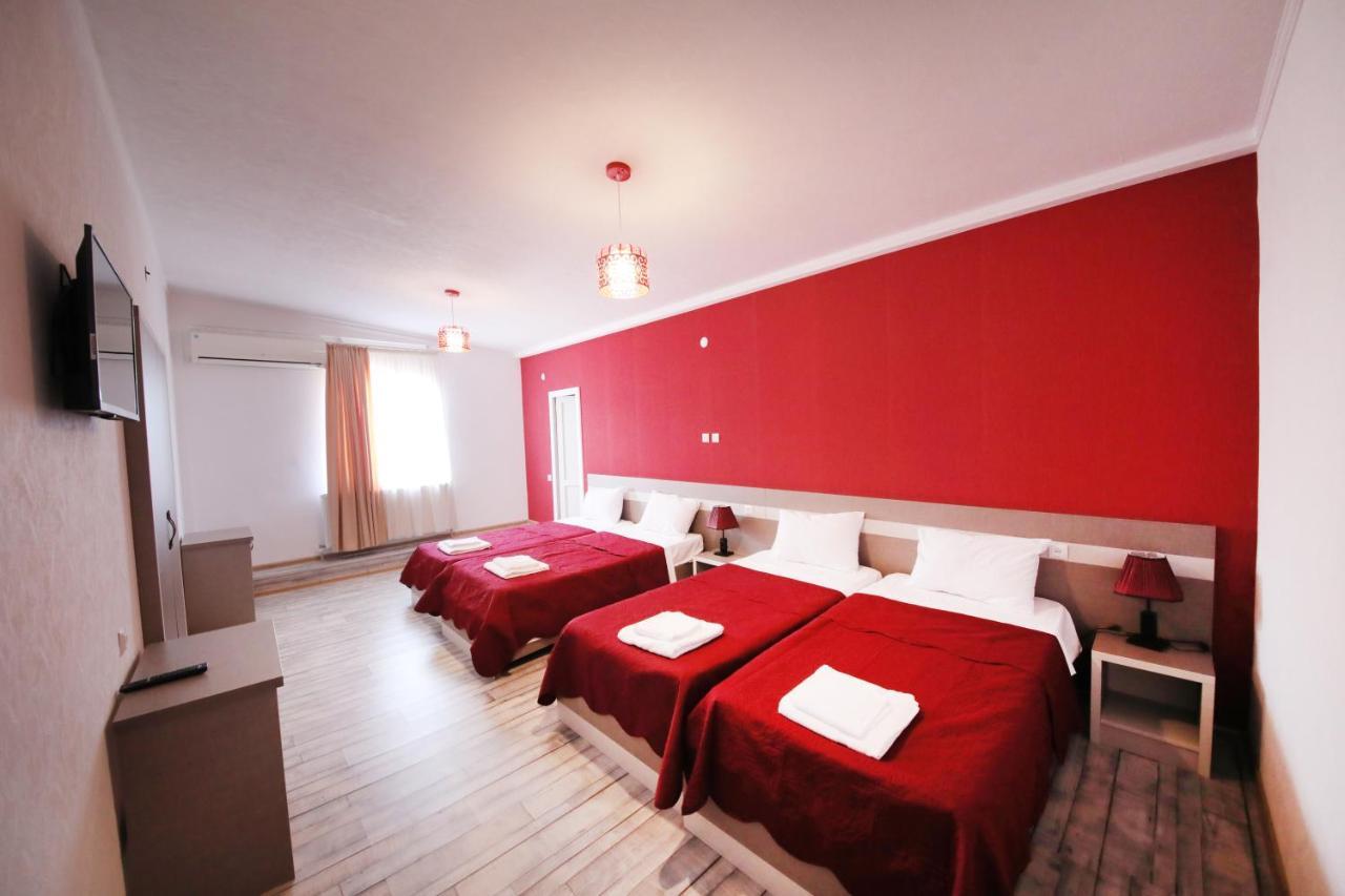 Hotel Tamari Koetaisi Buitenkant foto