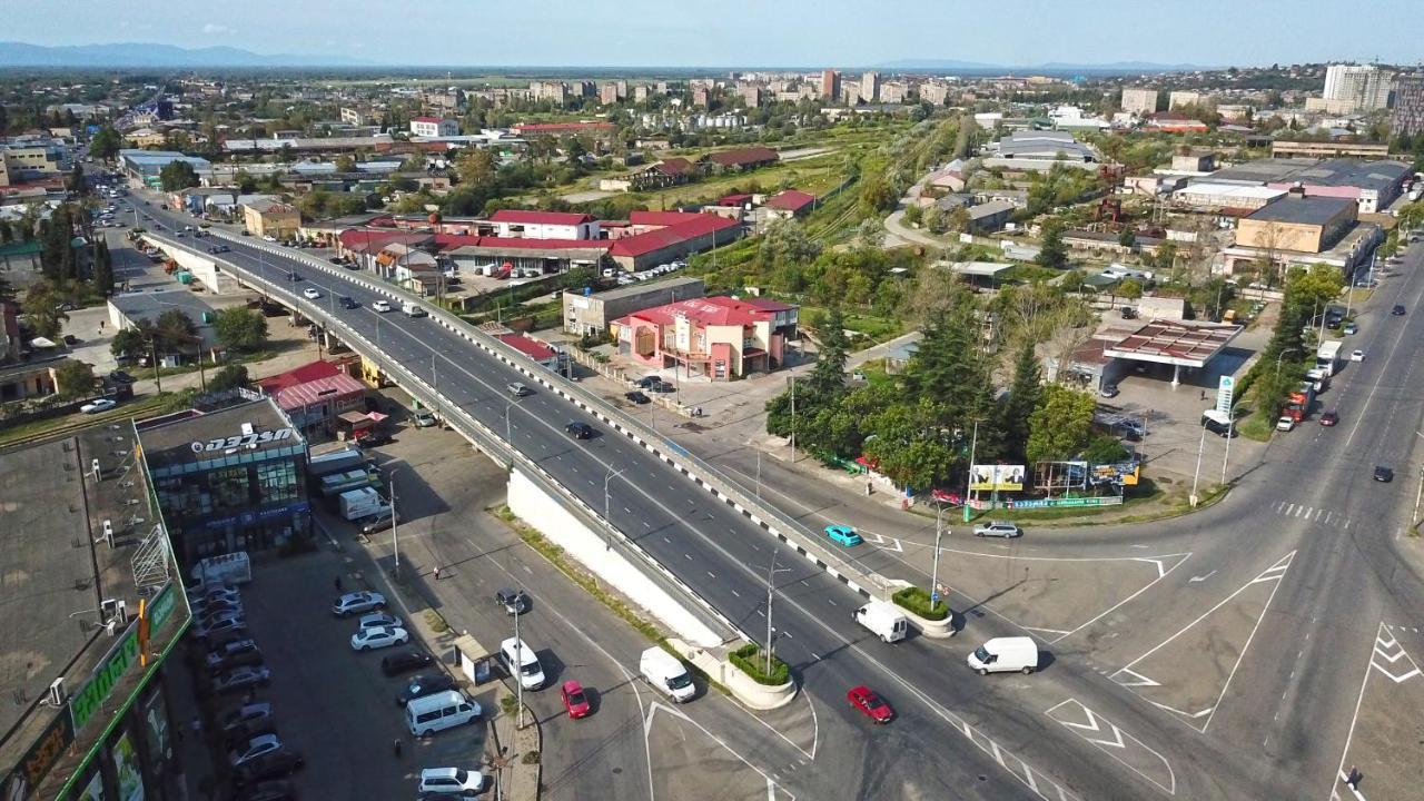 Hotel Tamari Koetaisi Buitenkant foto