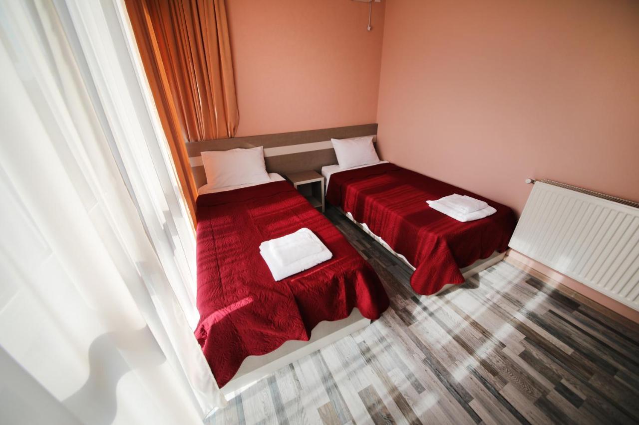 Hotel Tamari Koetaisi Buitenkant foto